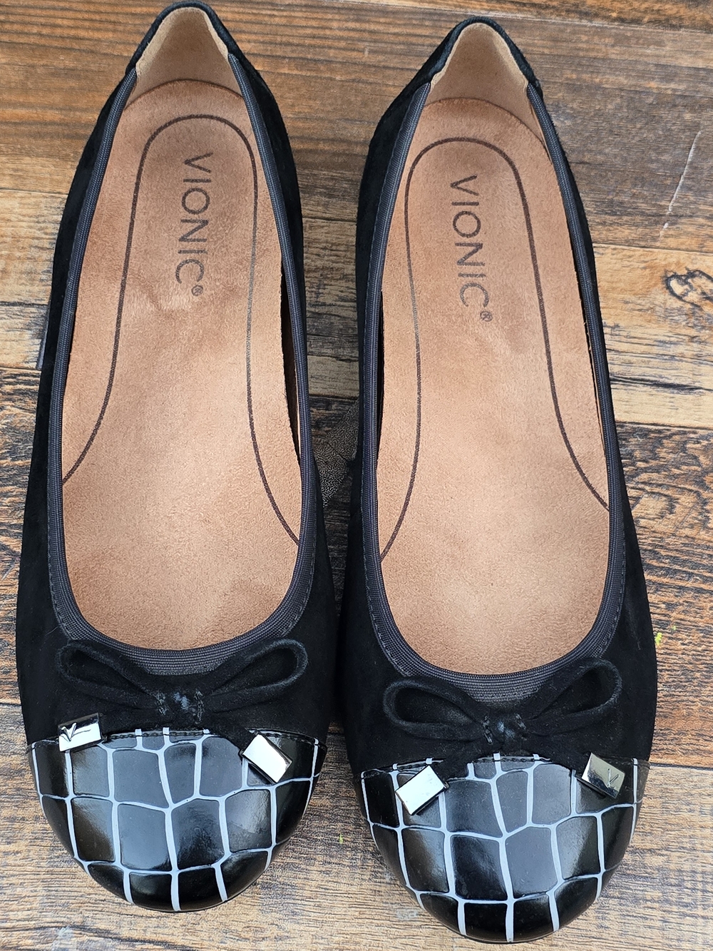 Vionic Black Minna Ballet Leather Flats with Croc Pattern Cap Toe Size 7